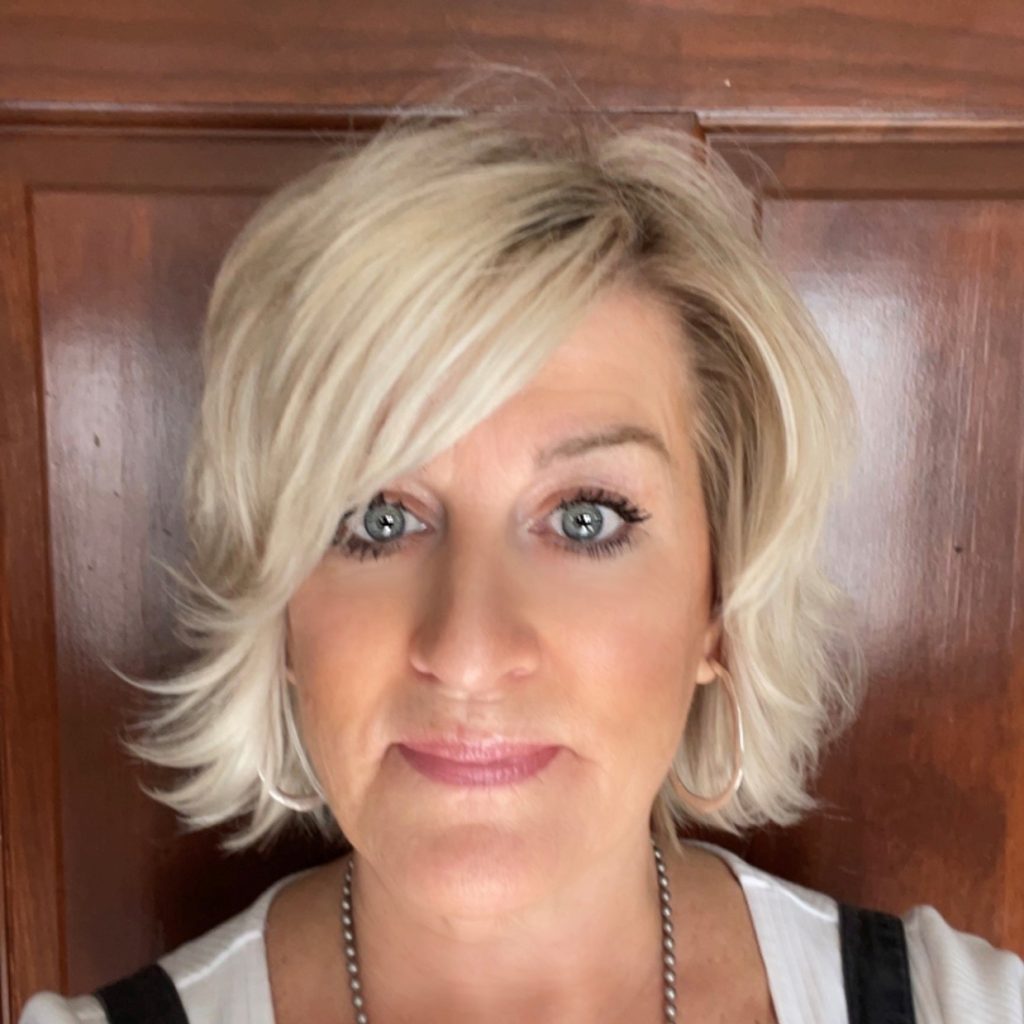 Judith McGlone headshot 1 e1676665372888